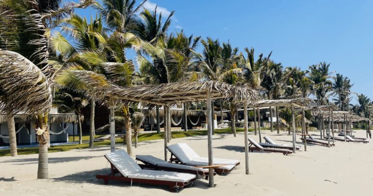 Where to stay in Mancora: The Ultimate Guide For Mancora in 2024