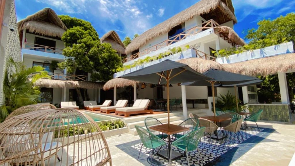 Where to Stay in Bacalar: The Best Hotels & Areas 2024