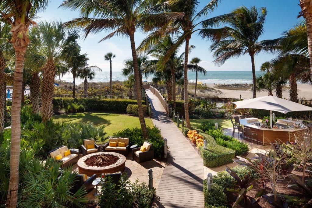 Where to Stay in Siesta Key Florida: 14 Best Hotels & Areas