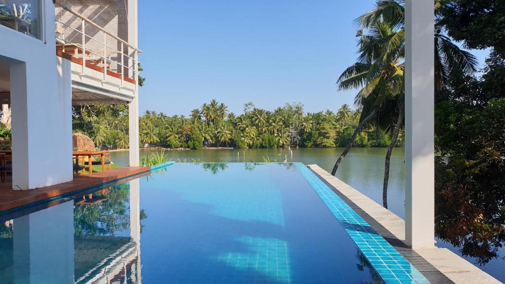 Where to Stay in Hikkaduwa Sri Lanka: A Local's Guide to the 12 Best Hotels & Areas