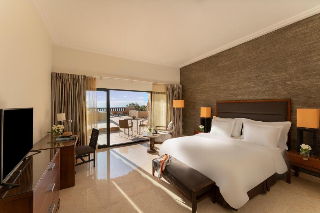 Where to Stay at the Dead Sea in Jordan: Top 9 Hotels + Areas
