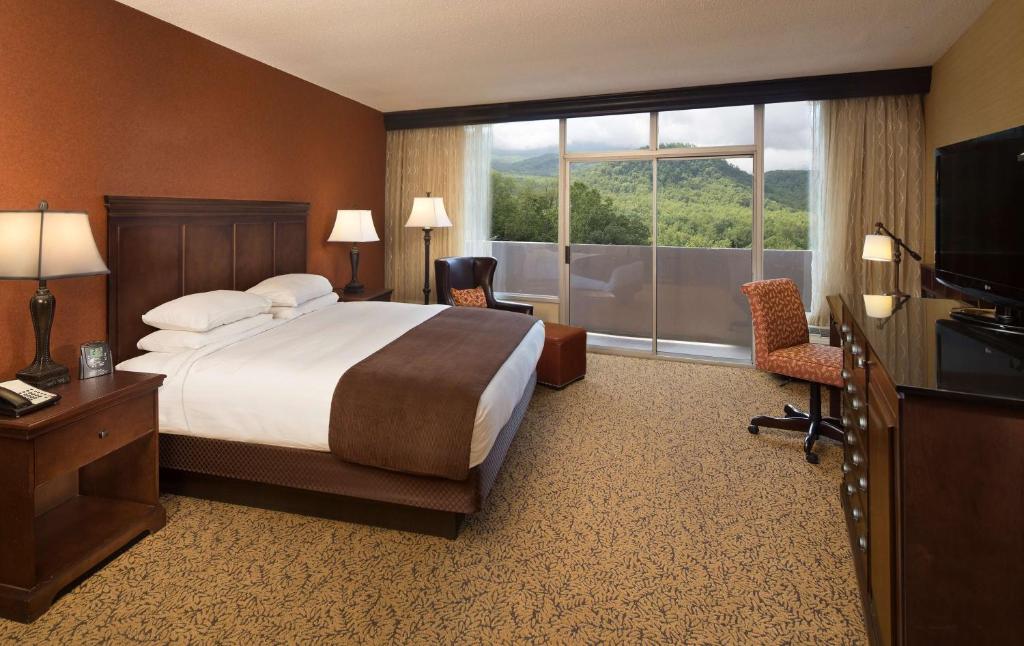 Where to Stay in Gatlinburg, Tennessee: The Perfect Base to Explore the Great Smoky Mountains