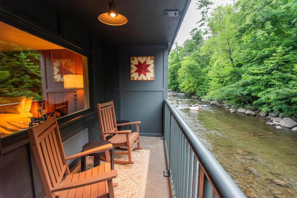 Where to Stay in Gatlinburg, Tennessee: The Perfect Base to Explore the Great Smoky Mountains