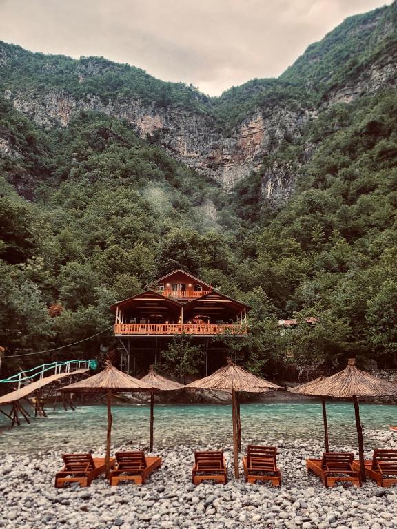 The Perfect Guide to Visiting Lumi i Shales Albania: Everything You Need to Know Before You Go (2025)