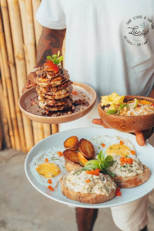 The 9 Best Coffee Shops & Cafes in Weligama: A Local's Guide to Great Coffee & Delicious Food