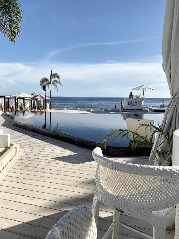 Where to Stay in Siquijor Island Philippines: My Top Areas and Hotels in 2025