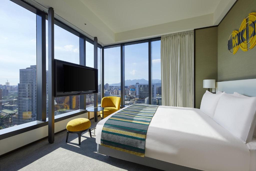 Where to Stay in Taipei Taiwan: My Top Areas & Hotels in 2025