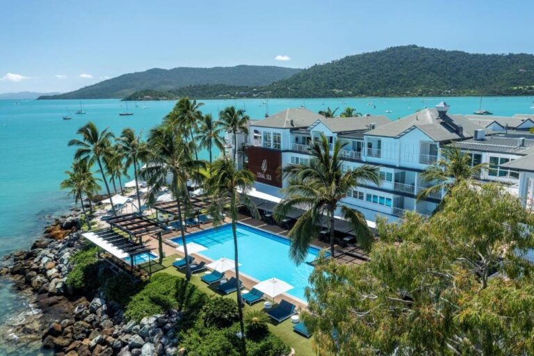 Where to Stay in Airlie Beach: My TOP Areas and Hotels in 2025