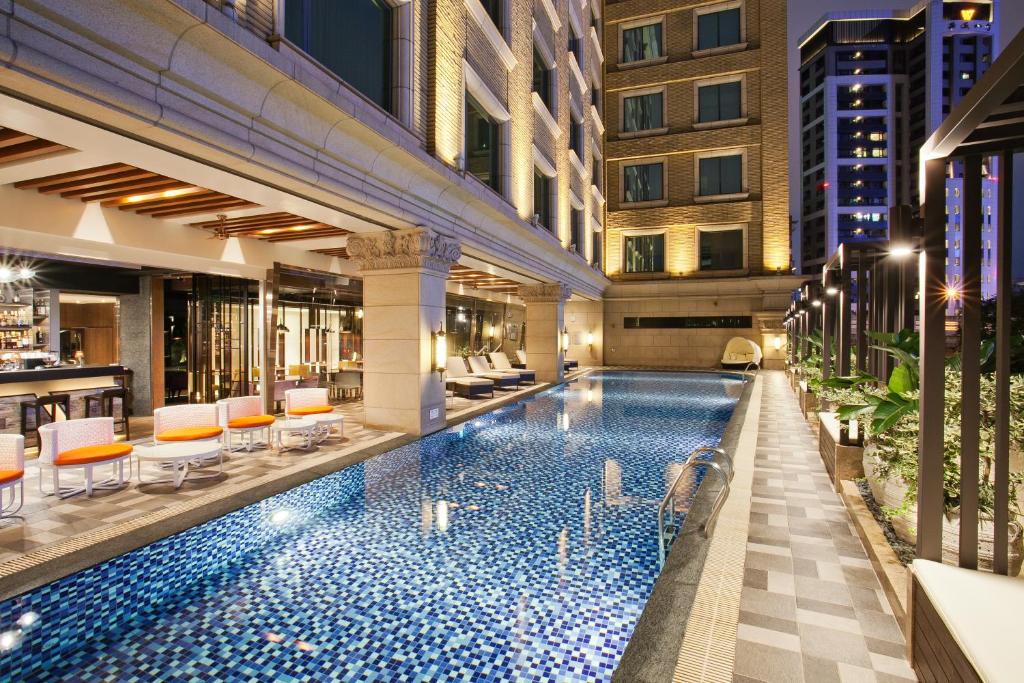 Where to Stay in Taipei Taiwan: My Top Areas & Hotels in 2025