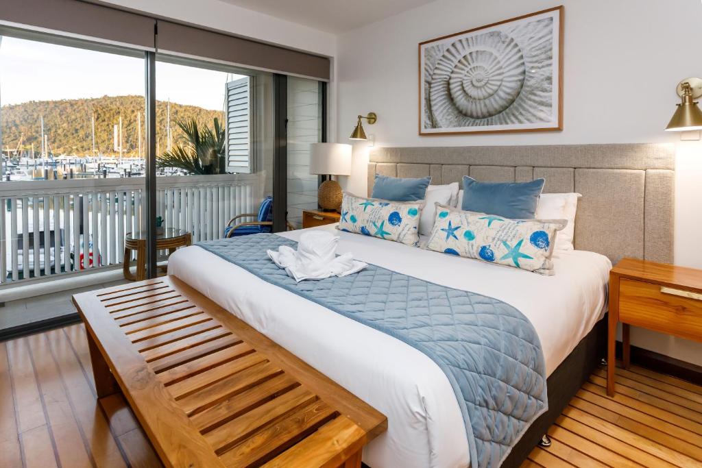 11 Amazing Holiday Homes Airlie Beach Has: Where We Stayed + What We Loved