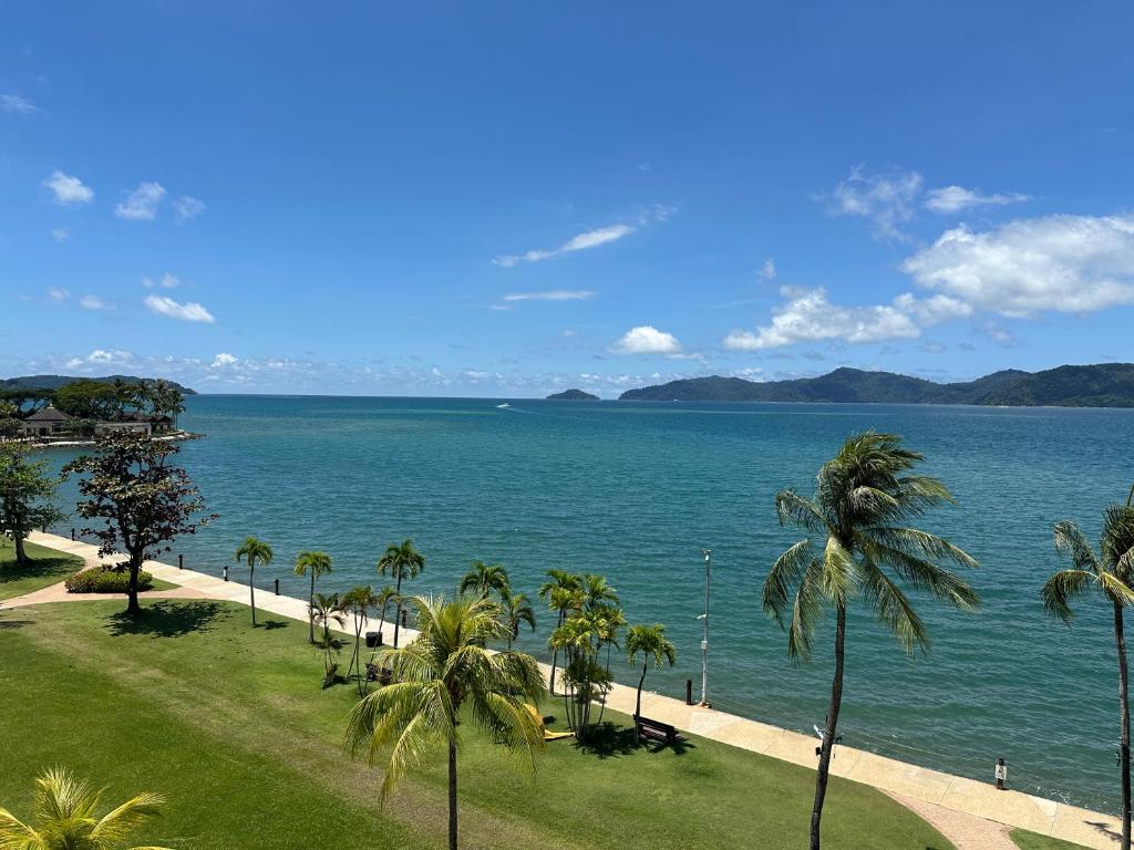 Where to Stay in Kota Kinabalu Borneo: My Top Areas & Hotels in 2025