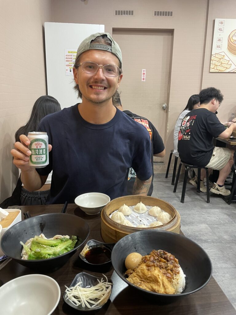 What to Eat in Taipei Taiwan: My 9 TOP Street Foods & Restaurants in Taipei (2025)