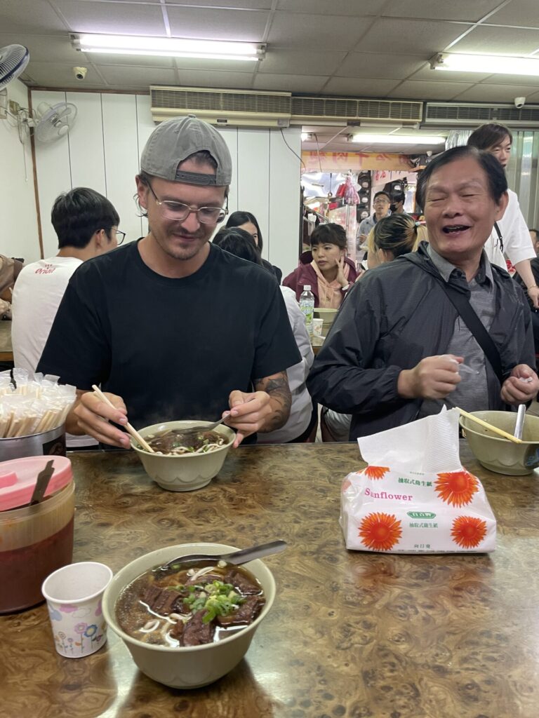 What to Eat in Taipei Taiwan: My 9 TOP Street Foods & Restaurants in Taipei (2025)