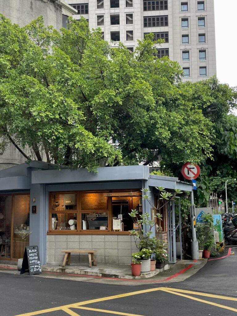 The 7 Best Cafes in Taipei Taiwan: A Guide to the Best Coffee Spots in 2025