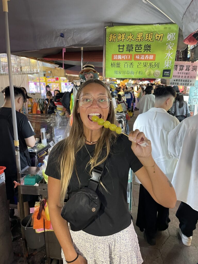 The 5 Best Night Markets Taipei: Which Ones I Loved (And What to Eat There)