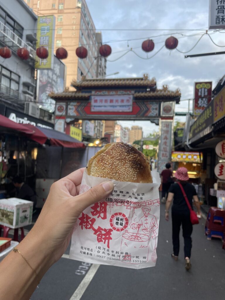 What to Eat in Taipei Taiwan: My 9 TOP Street Foods & Restaurants in Taipei (2025)