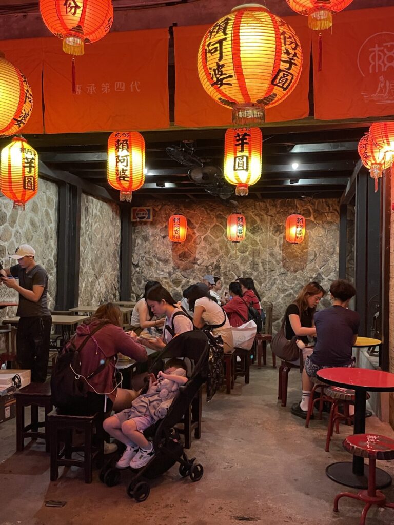 Taipei to Jiufen: How to Get to Jiufen Yourself + Jiufen Day Trips (2025)