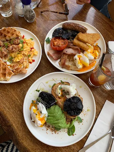 The 8 Best Restaurants Airlie Beach Has That I Tried (And Why You Should Too!)