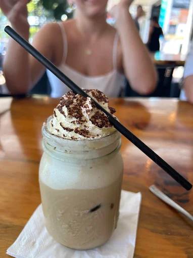 The 8 Best Restaurants Airlie Beach Has That I Tried (And Why You Should Too!)