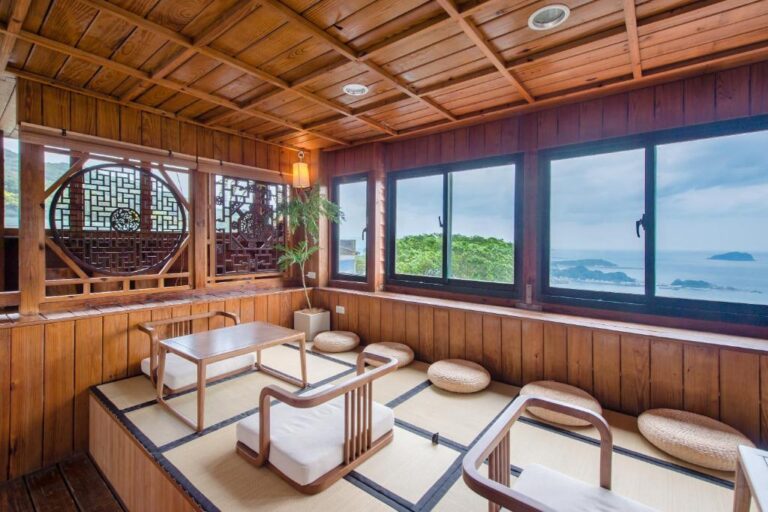Where to Stay in Jiufen Taiwan: The Best Hotels & Areas (2025)