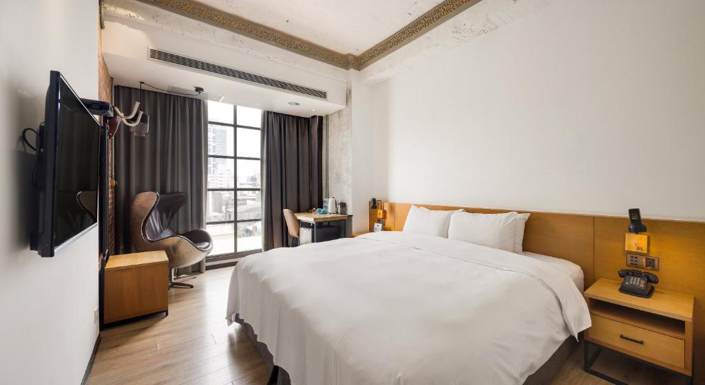 Where to Stay in Taichung Taiwan: My Top Areas & Hotels 2025