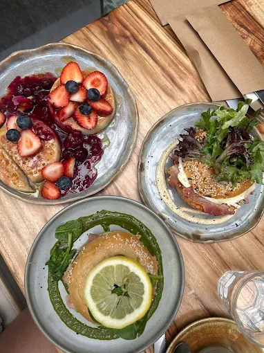 The 7 BEST Places to Eat in Noosa: Must-Try Cafes, Restaurants & Gelato Shops