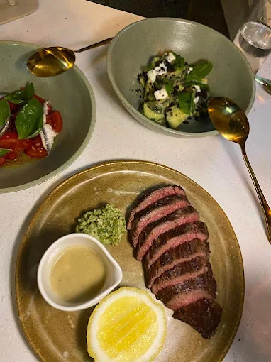 The 7 BEST Places to Eat in Noosa: Must-Try Cafes, Restaurants & Gelato Shops