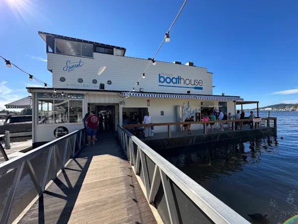 The 7 BEST Places to Eat in Noosa: Must-Try Cafes, Restaurants & Gelato Shops