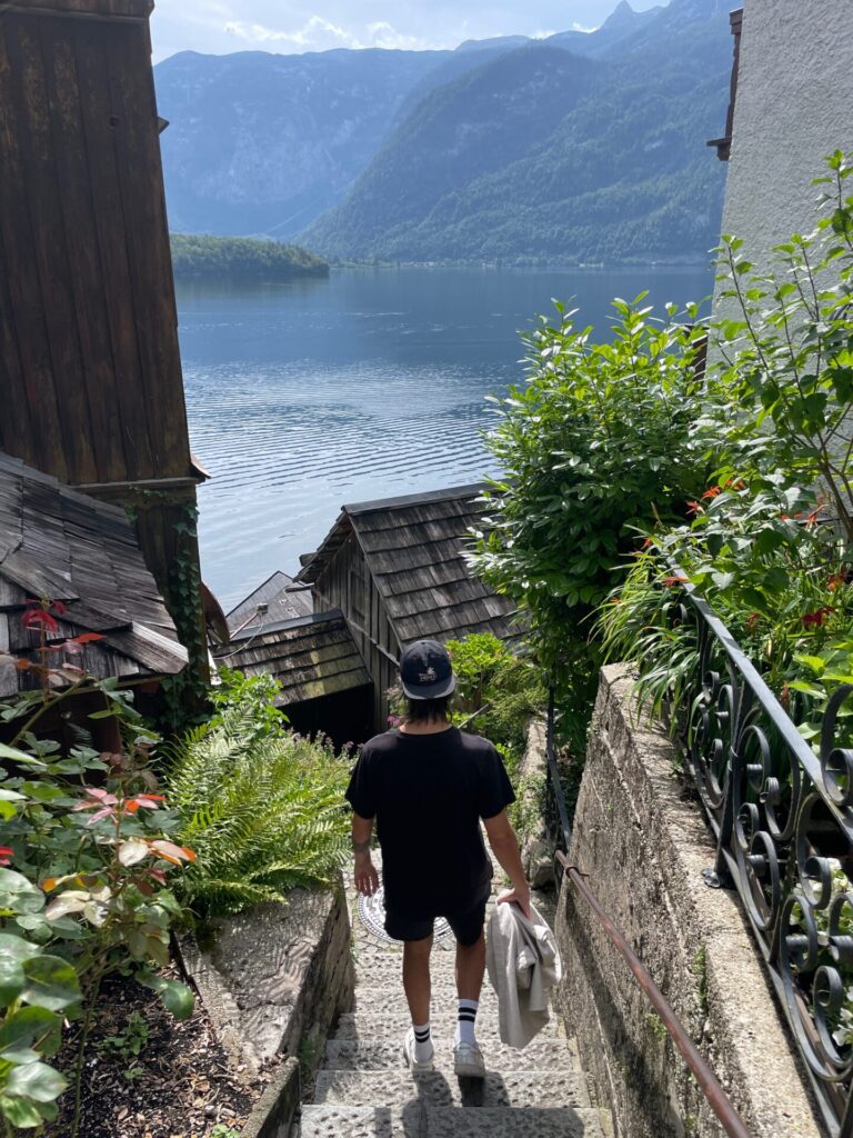 3 Ways to Do a Salzburg to Hallstatt Day Trip + How I Avoided the Crowds