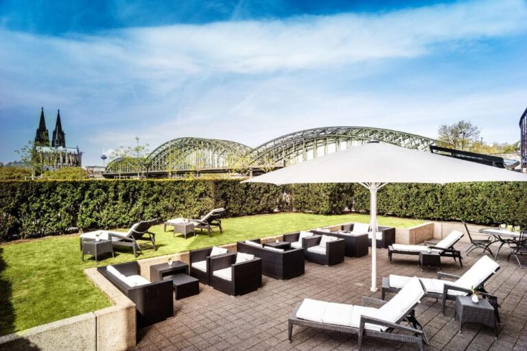Where to Stay in Cologne Germany: My Top Areas & Hotels 2025