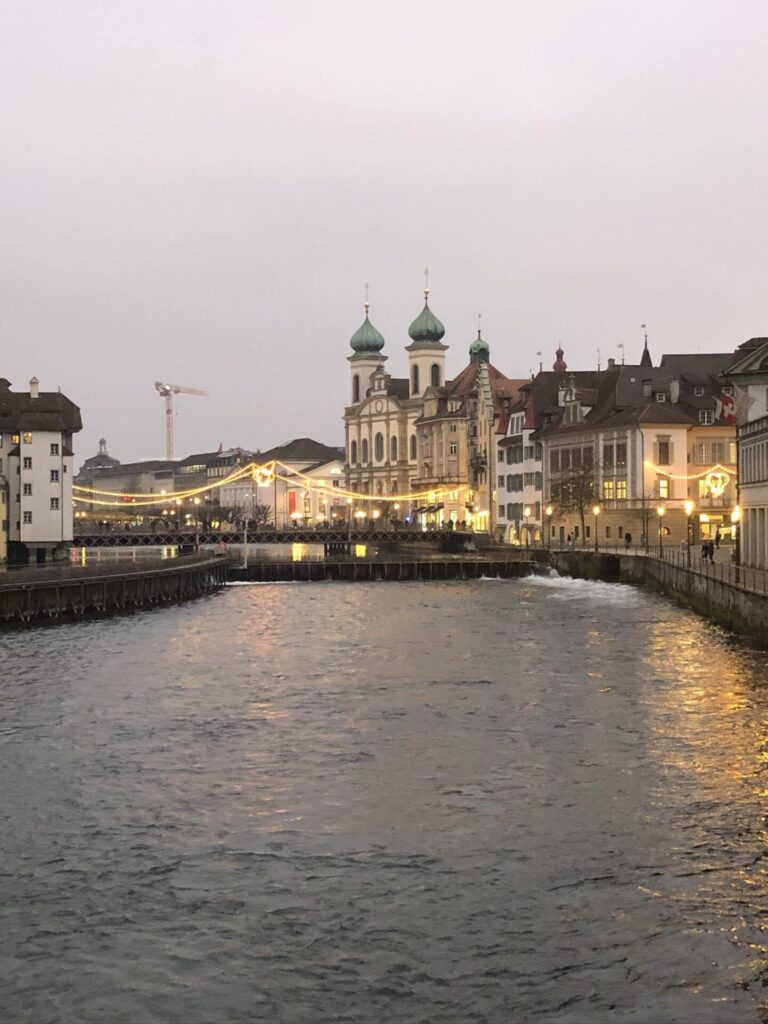 The BEST Christmas in Europe Itinerary: Vienna to London in 2 Weeks