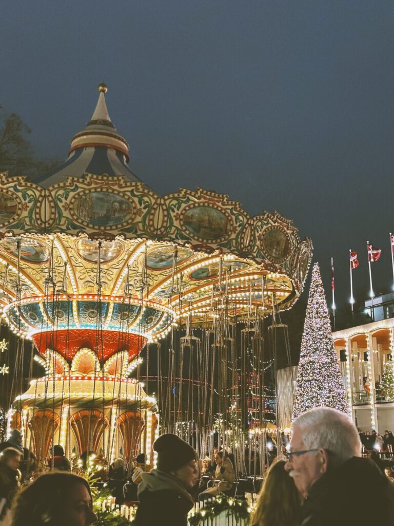 The BEST Christmas in Europe Itinerary: Vienna to London in 2 Weeks