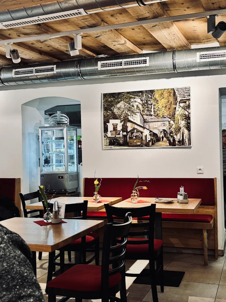 6 BEST Restaurants in Hallstatt (That Aren't Overpriced Tourist Traps)