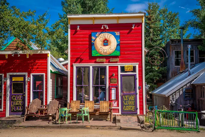 The 7 Best Crested Butte Restaurants & Cafes: My Top Food Spots in Crested Butte