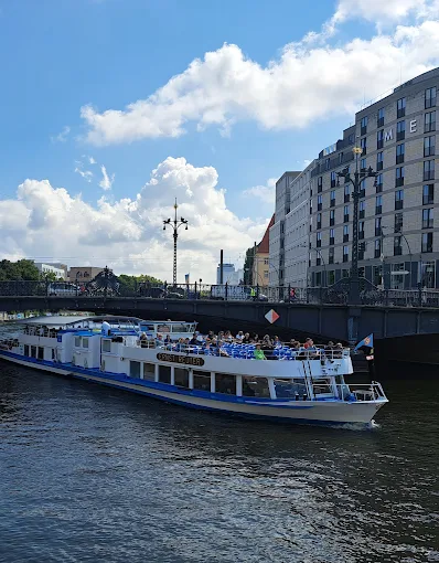 1 Day in Berlin Germany: How I Spent An Amazing 24 Hours in Berlin