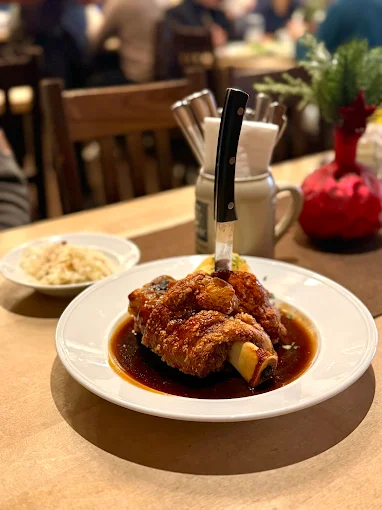 Food in Munich: My 7 Best Munich Restaurants for Traditional German Food (2025)