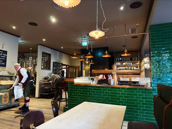 Food in Munich: My 7 Best Munich Restaurants for Traditional German Food (2025)