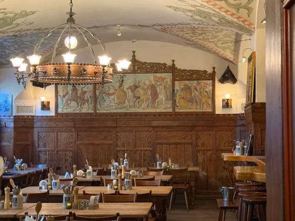 Food in Munich: My 7 Best Munich Restaurants for Traditional German Food (2025)