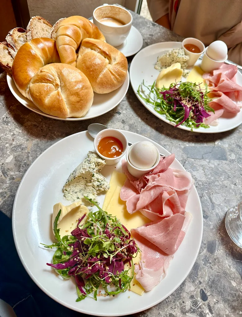 13 Best Restaurants in Vienna: My Top Picks for Classics, Cozy Cafés, and Local Spots