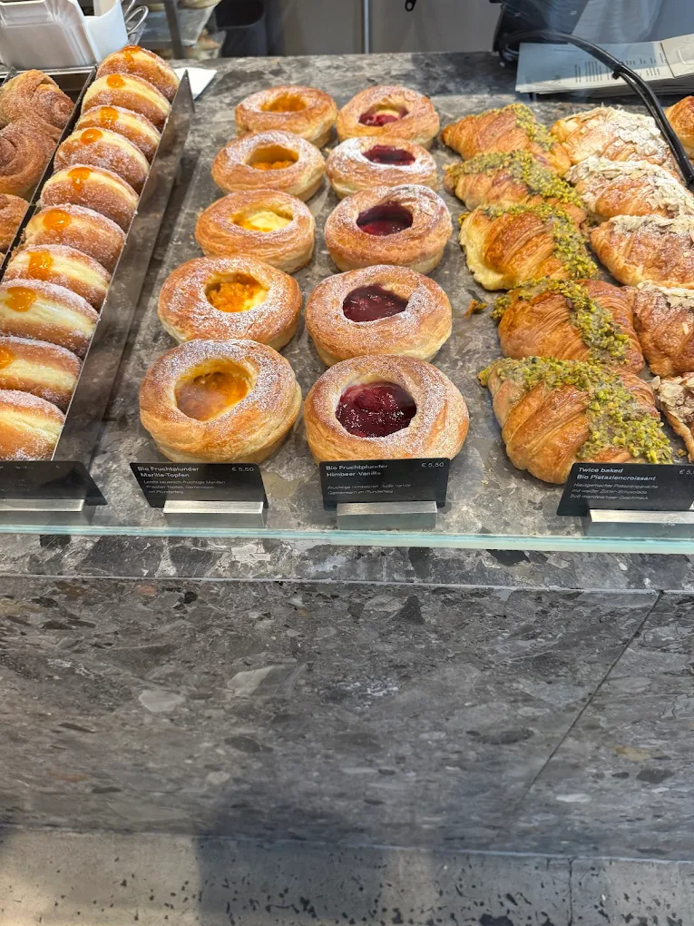 13 Best Restaurants in Vienna: My Top Picks for Classics, Cozy Cafés, and Local Spots