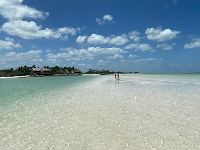 The 4 Best Beaches in Holbox + 1 Hidden Gem (2025)