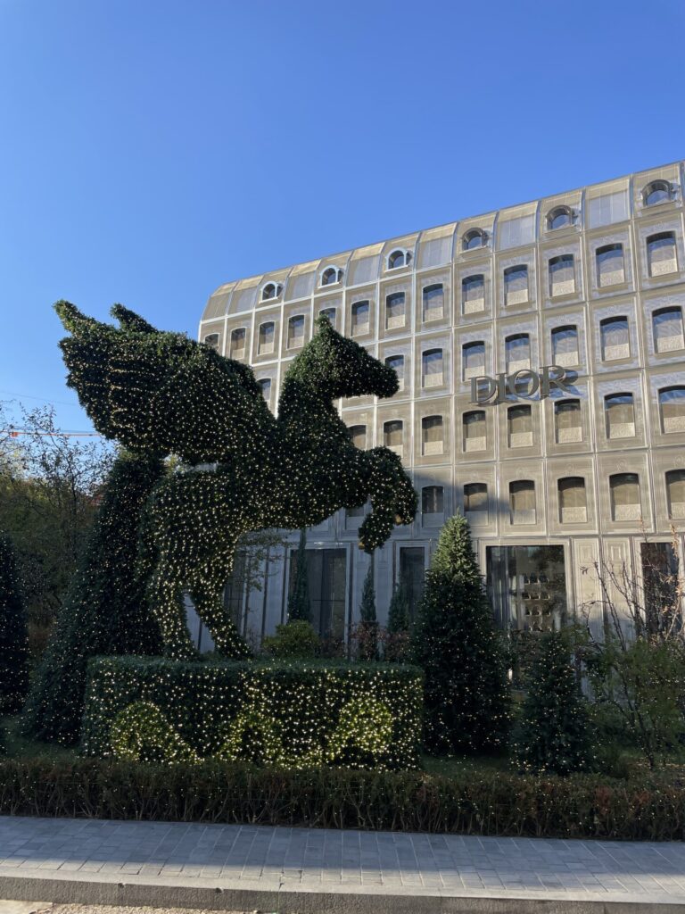 A Mini Guide to All the Best Seoul Neighborhoods: What to Do, Where to Eat & What to See in Each of Them