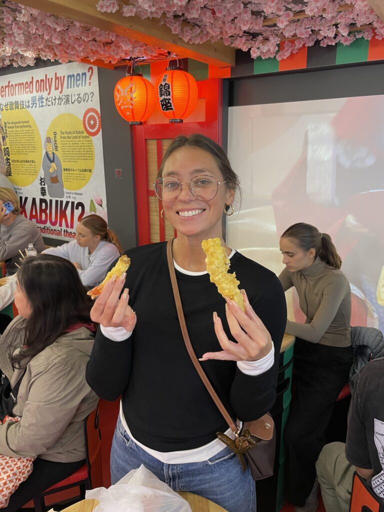 Kyoto or Osaka: Where Should I Stay? My Honest Comparison 2026