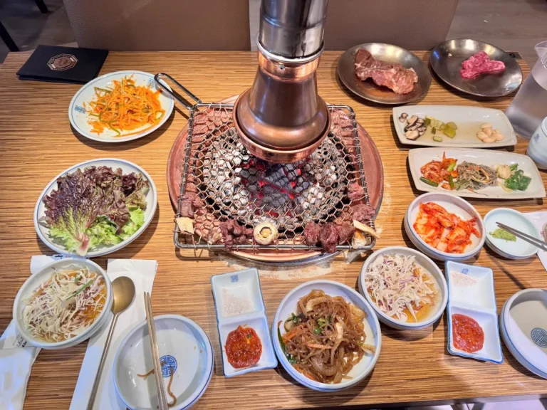 The Ultimate Seoul Food Guide: 9 Must Try Dishes and The Best Restaurants to Eat At in Seoul!  