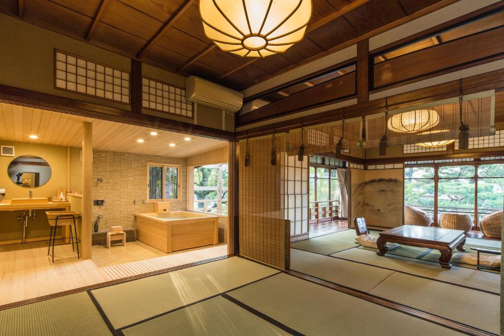 The 5 Best Ryokans in Kyoto: Best Places to Stay in Kyoto's Geisha District 2026
