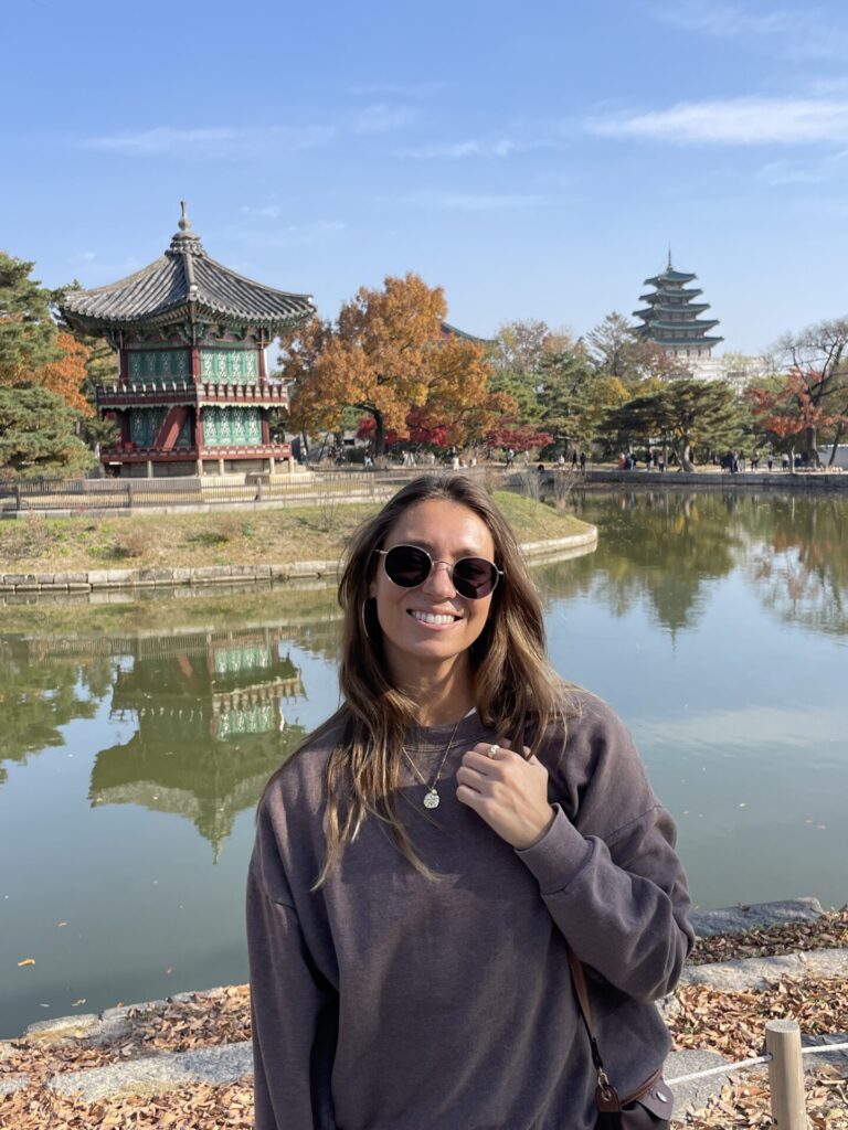 A Mini Gyeongbokgung Palace Guide: Tickets, Hanbok Rentals & Best Time to Visit