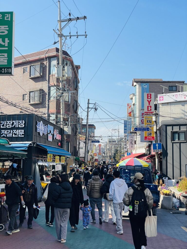 A Mini Guide to Mangwon Seoul: Markets, Cafes & Vintage Shopping
