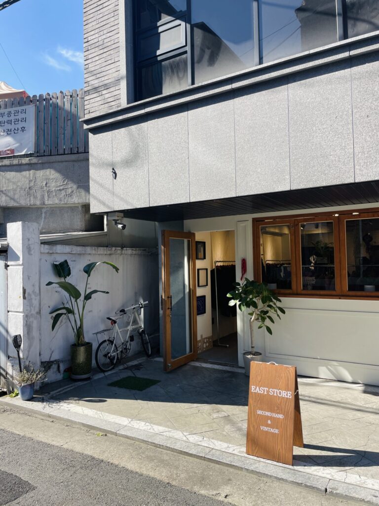 A Mini Guide to Mangwon Seoul: Markets, Cafes & Vintage Shopping