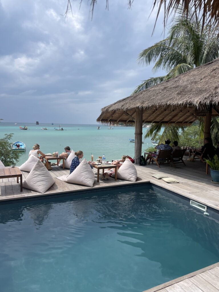 Koh Tao vs Koh Samui: Why I Love One More Than The Other (Honest Review 2026)