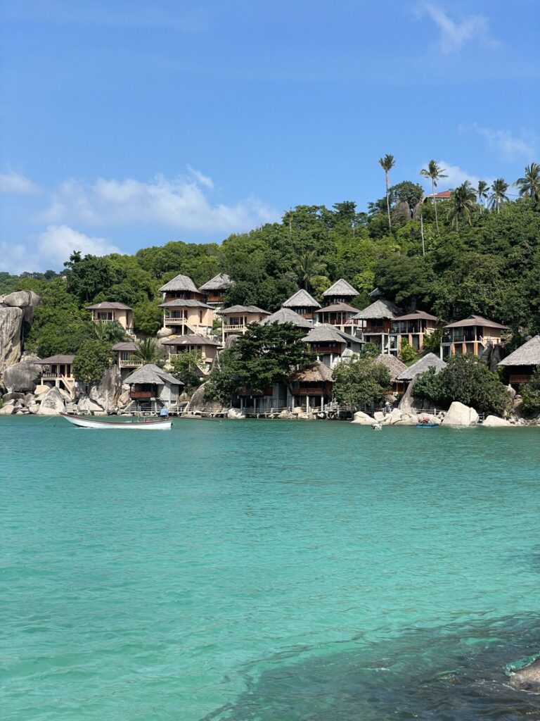 Koh Tao vs Koh Samui: Why I Love One More Than The Other (Honest Review 2026)